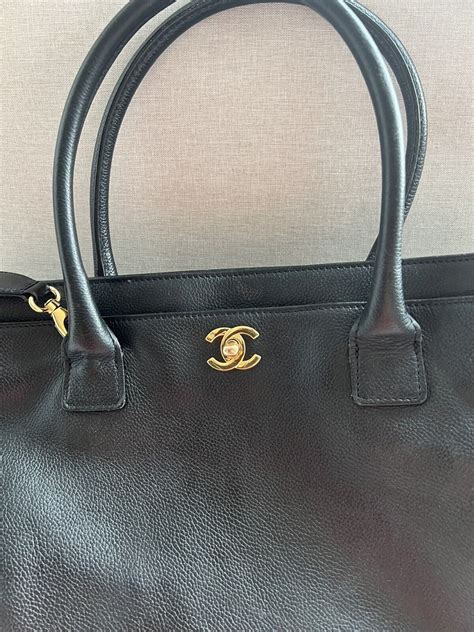 chanel black caviar executive cerf tote bag|Chanel Cerf Tote .